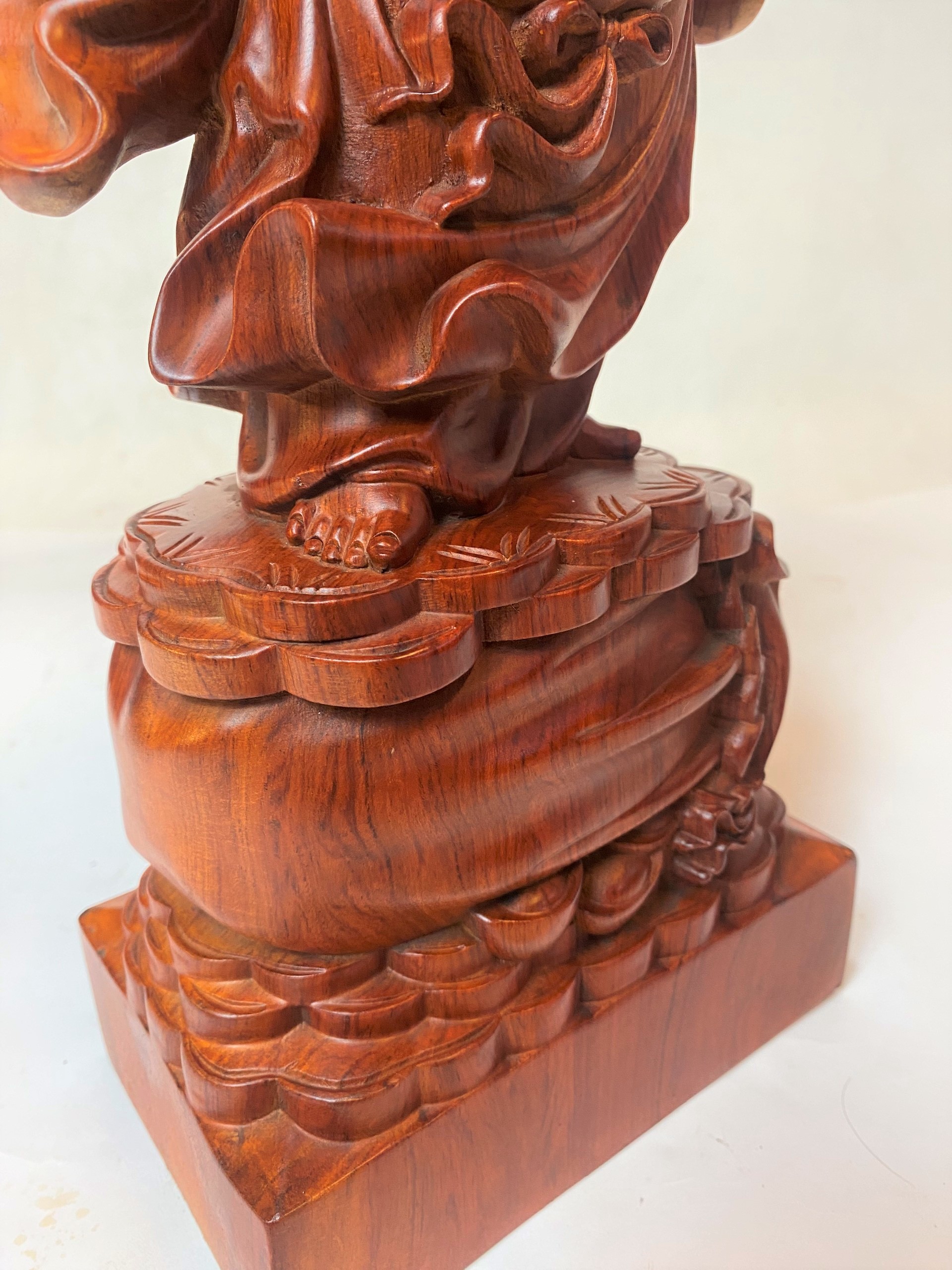 Tượng gỗ để bàn - Phật Di Lặc hoà bình Thế giới