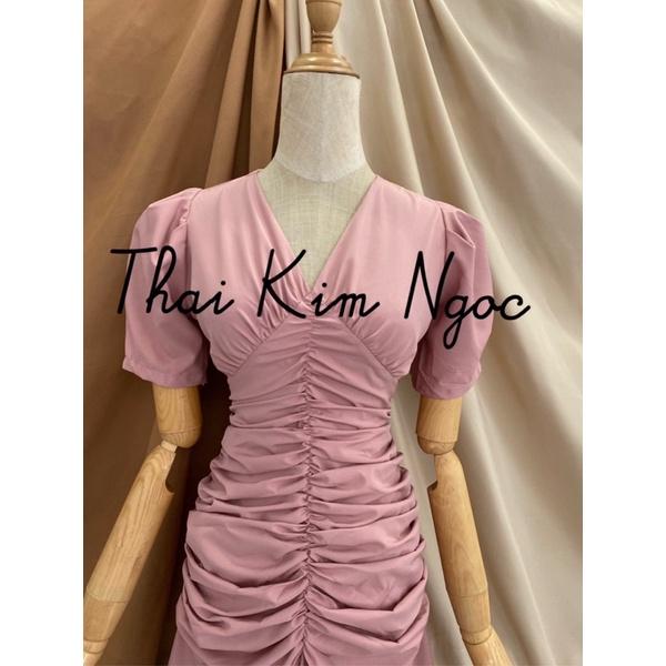 Đầm đuôi cá trắng cổ V nhún thân bèo