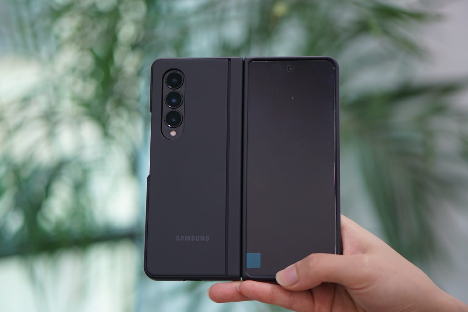 Ốp lưng Samsung Slim Fold 4 dạng đứng Màu đen - Hàng Chính hãng