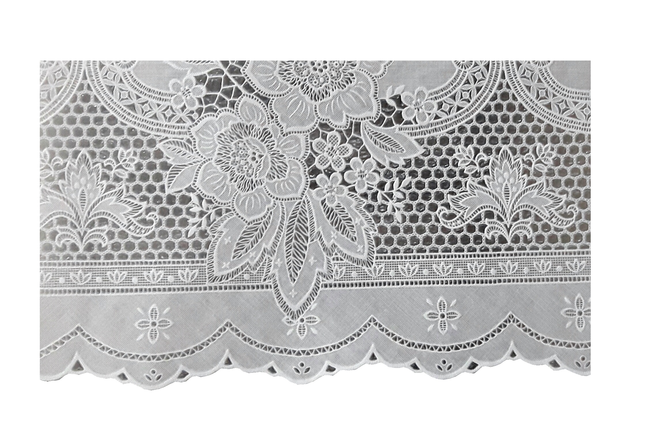 KHĂN TRẢI BÀN PAULEE - FY116 - HOA VĂN NỀN TRẮNG - 76 X 122 CM - PHỦ SALON - KHÔNG THẤM NƯỚC