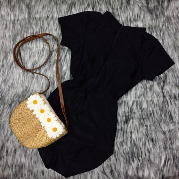 Bikini, bodysuit có tay khoá kéo
