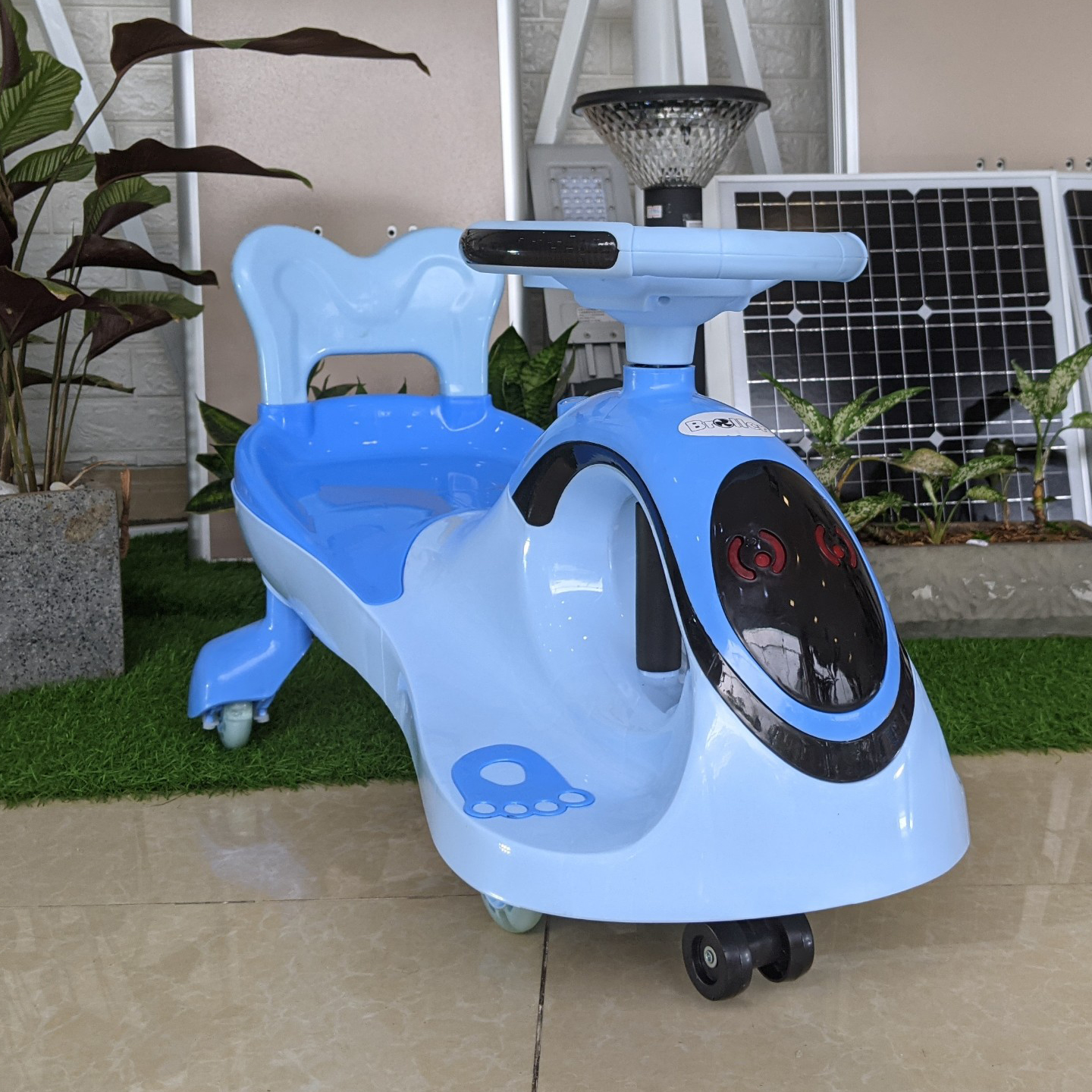 Xe lắc tay có đèn có nhạc BABY PLAZA HZL-988