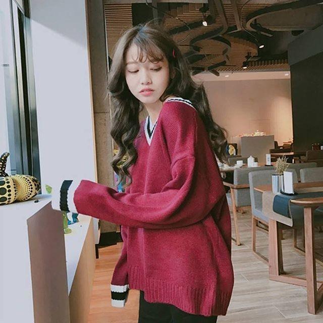 Áo len viền cổ tay kẻ sọc ulzzang