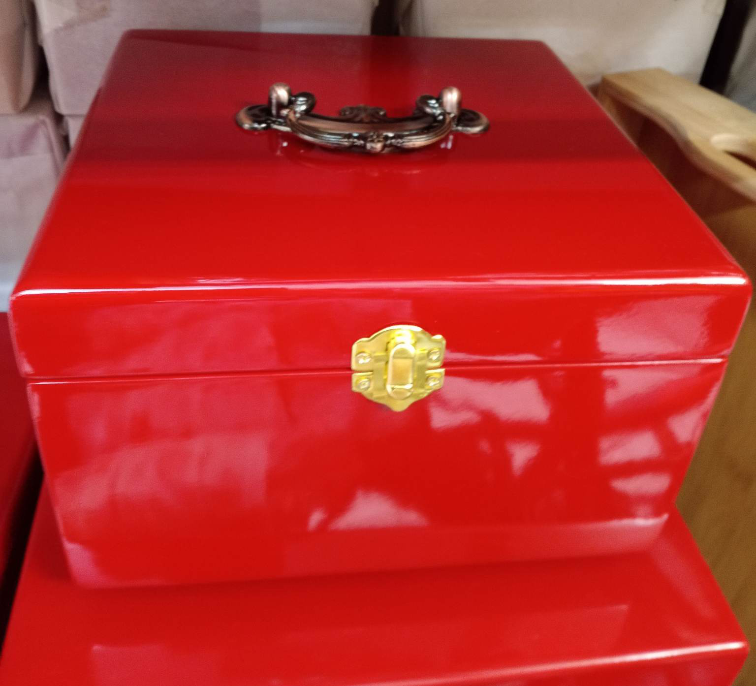 Hộp Gỗ Sơn Mài Cao Cấp (KT 25*25*12)