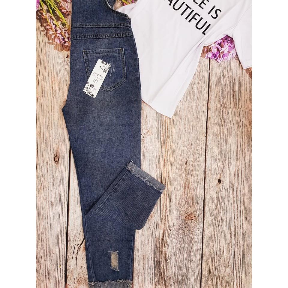 Set Quần Yếm Jean Kèm Áo Thun Cotton phong cách thời trang trẻ trung,năng động. Set Quần Yếm Jean Kèm Áo Thun Cotton thích hợp cho Chị/Em đi chơi hoặc tham dự những buổi tiệc nhỏ nhé