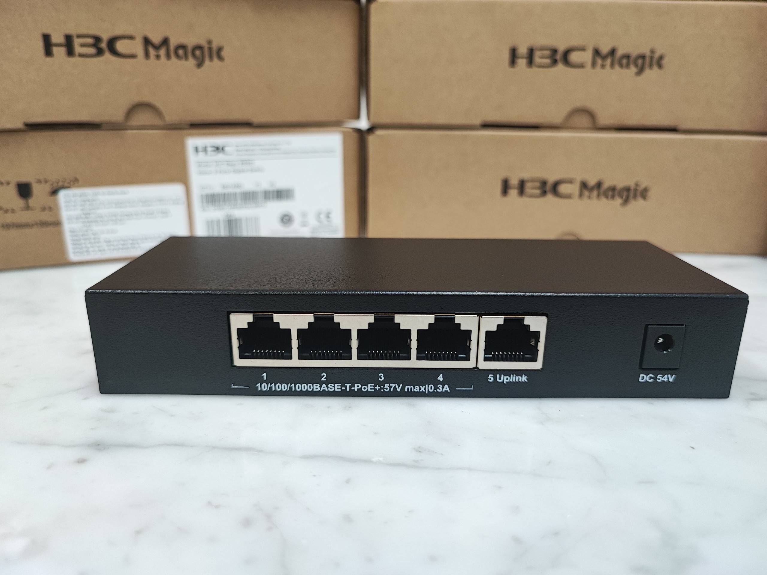 Bộ Chia Mạng Switch Để Bàn H3C BS205T-P 4 Cổng PoE/PoE+, 1 Cổng Uplink Gigabit - Hàng Chính Hãng