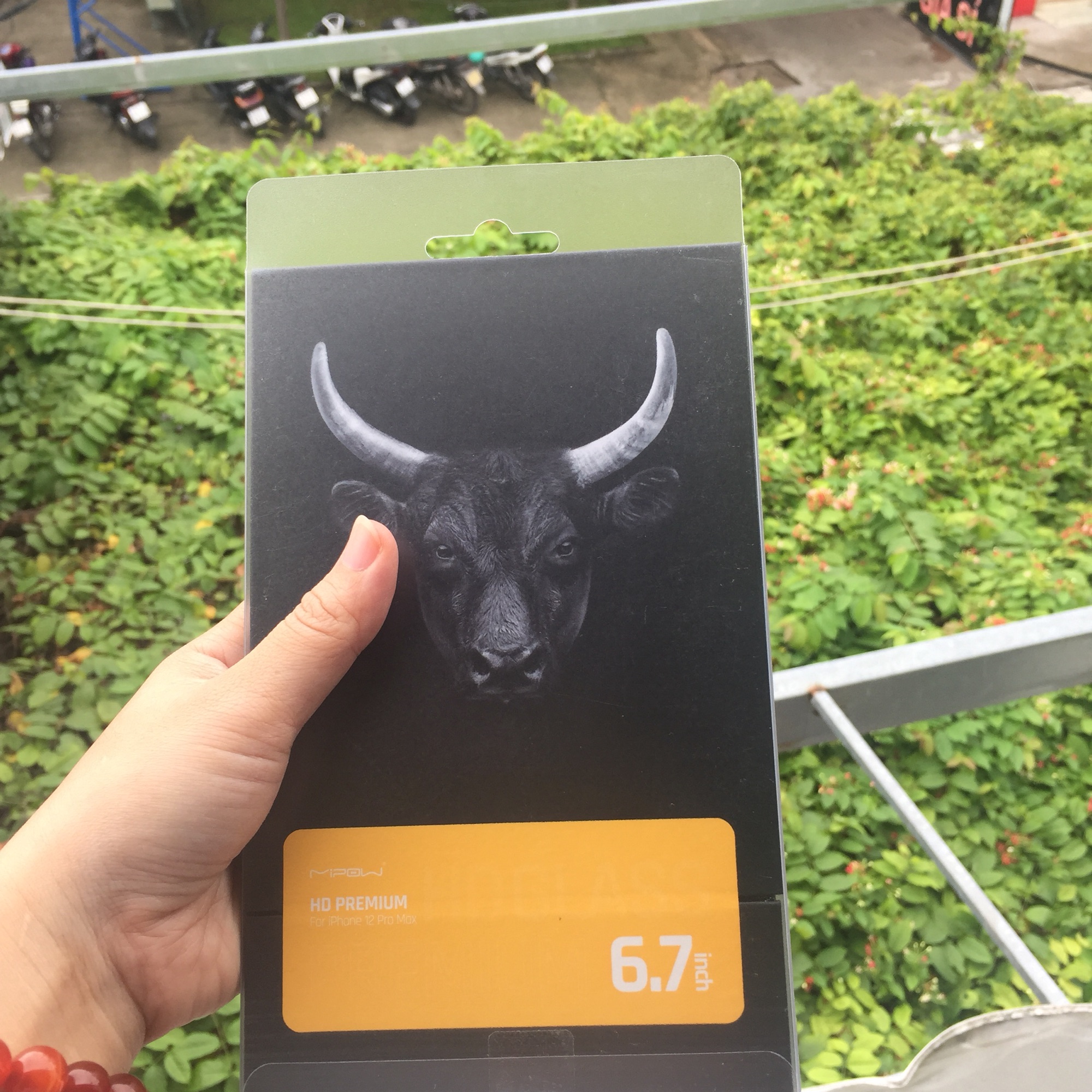 MIẾNG DÁN CƯỜNG LỰC MIPOW KINGBULL PREMIUM FULL HD IPHONE 12 PRO MAX - HÀNG CHÍNH HÃNG