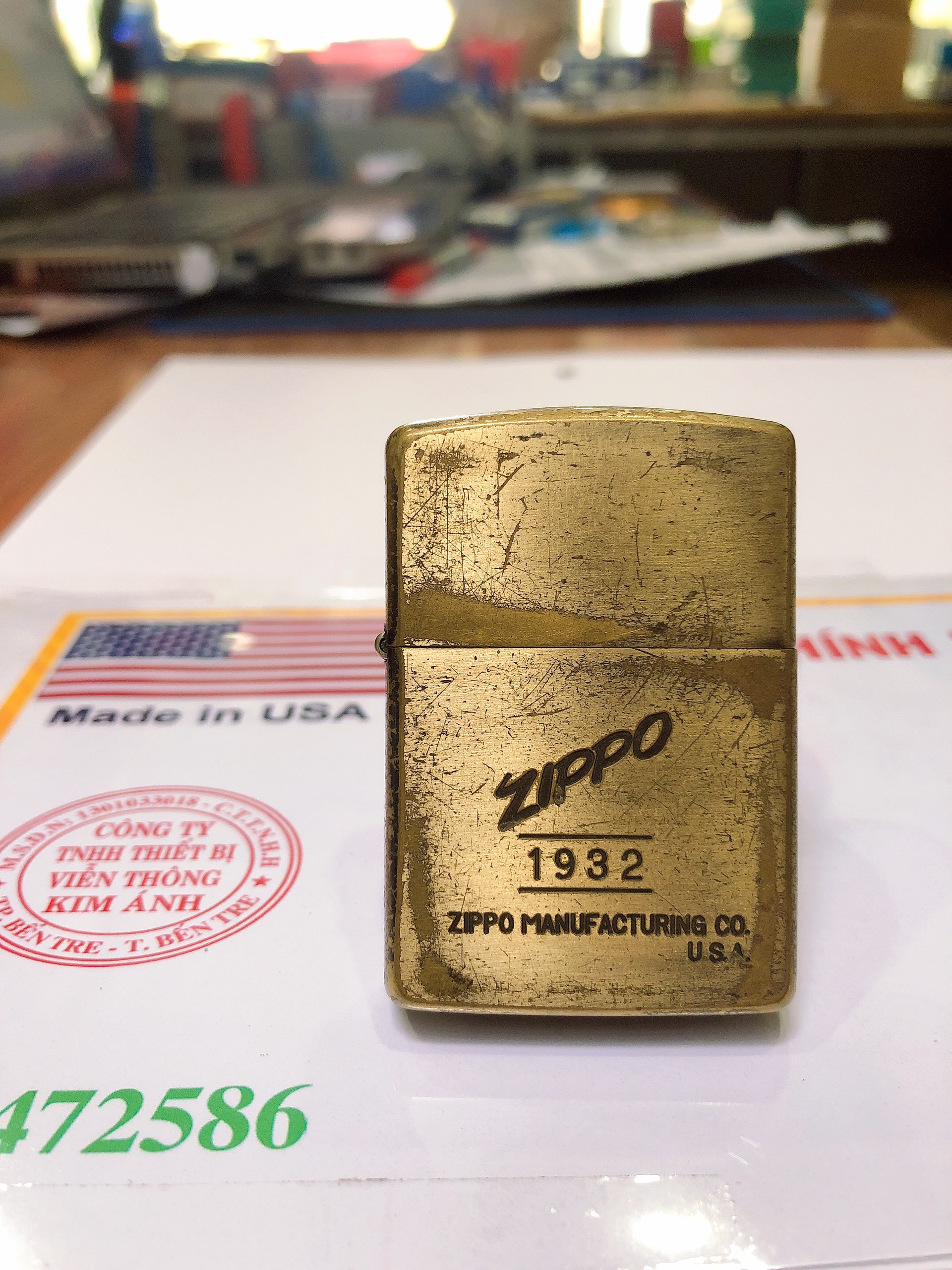 Bật lửa Zippo Mỹ Solid Brass, Khắc ăn mòn chủ đề ZIPPO MANUFACTURING CO.U.S.A, Mộc chữ xéo, Hàng chính hãng