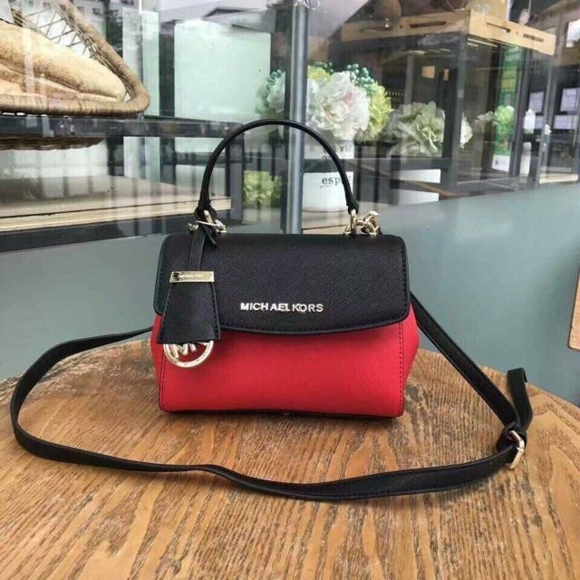 Túi xách MK size 20 6012A