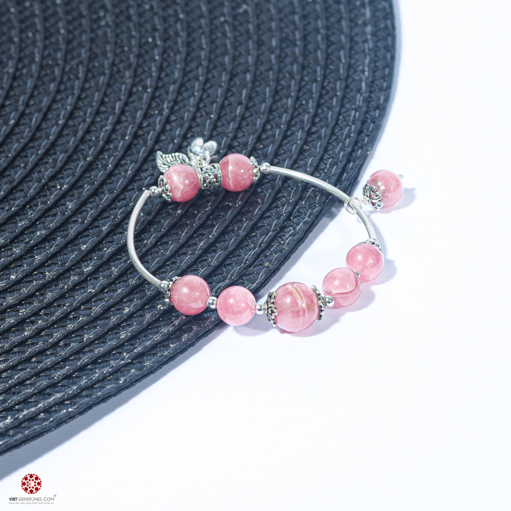 Lắc Tay Đá Đào Hoa phối charm bạc Thái cao cấp 92.5% - Hợp mệnh Hỏa, Thổ, giúp trợ duyên, chiêu tài | VietGemstones