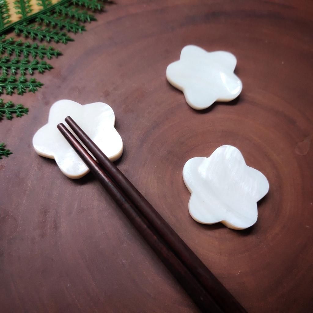 Gác/Kê Đũa Dáng Hoa Nghệ Thuật