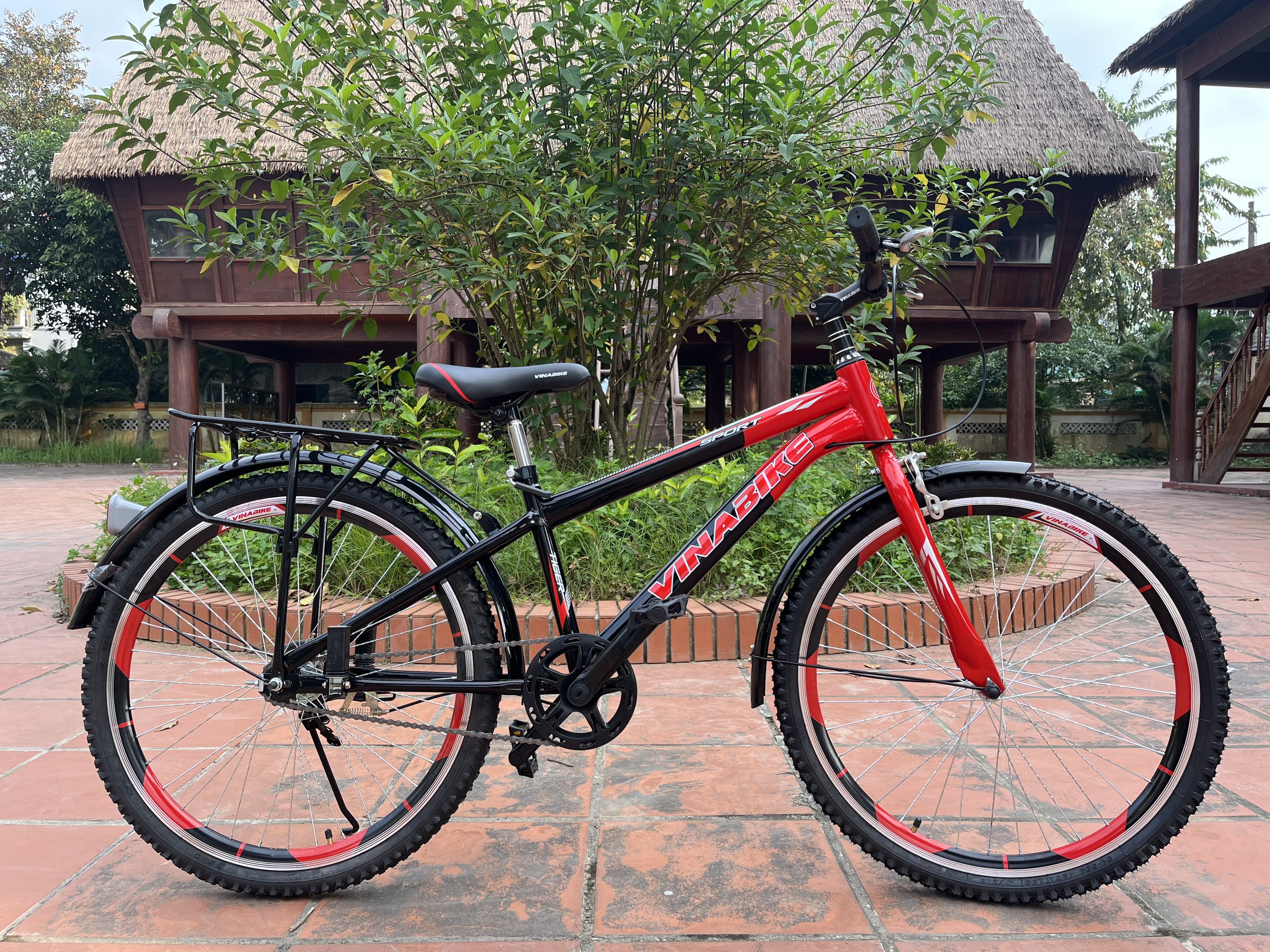Xe đạp thể thao Vinabike cỡ 26in 3 màu xanh/đỏ/đen, Phù hợp với người cao 1m40 trở lên