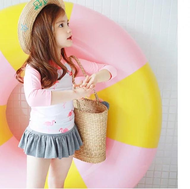 Bộ bơi dài tay chân váy cực xinh cho bé