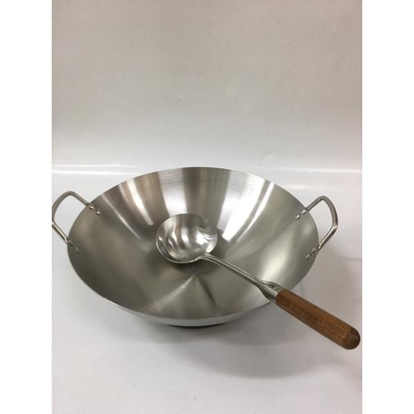 Chảo thép 2 quai size 45cm tặng 1 chổi chùi chảo