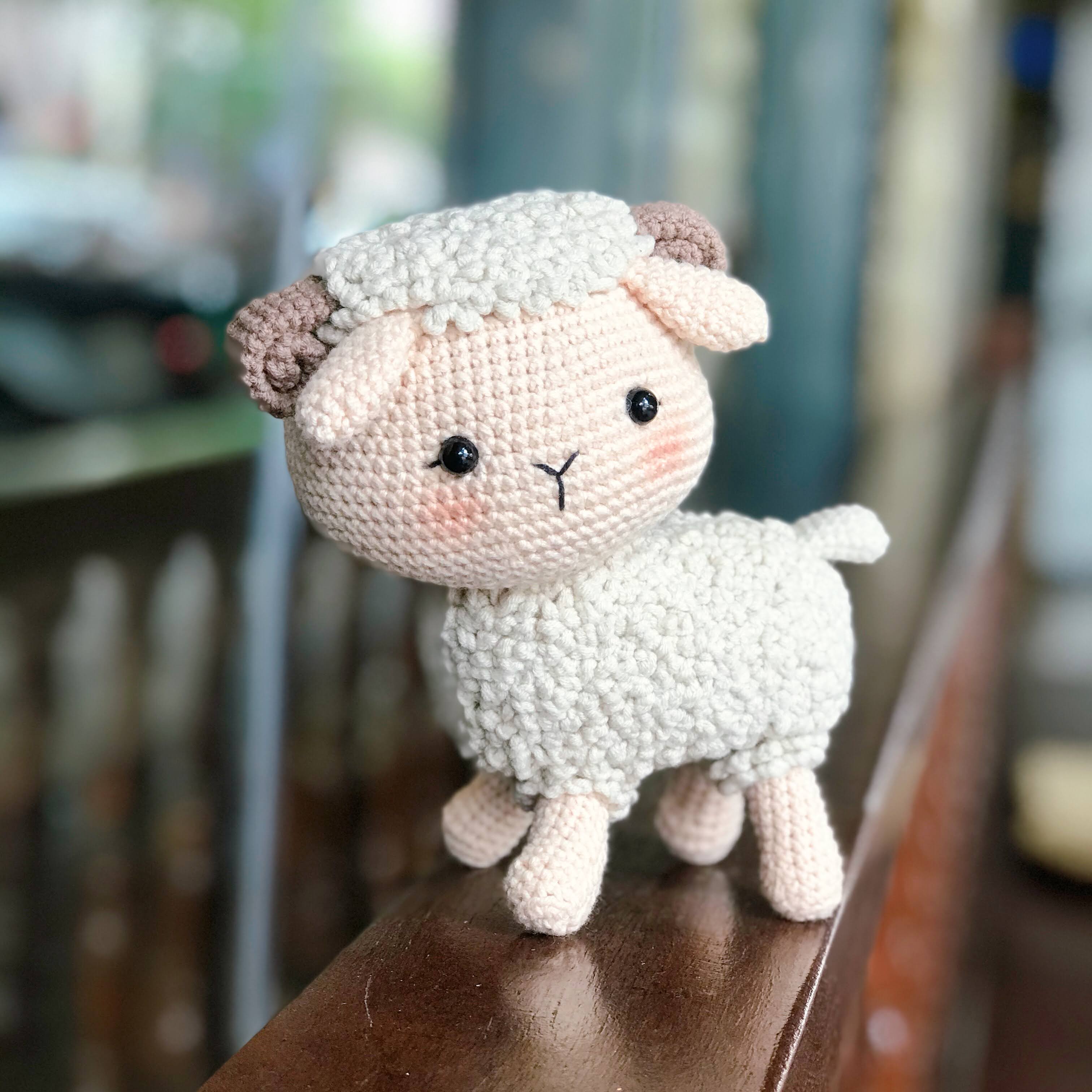 Bé cừu handmade bằng len, an toàn cho bé, quà tặng bé gái