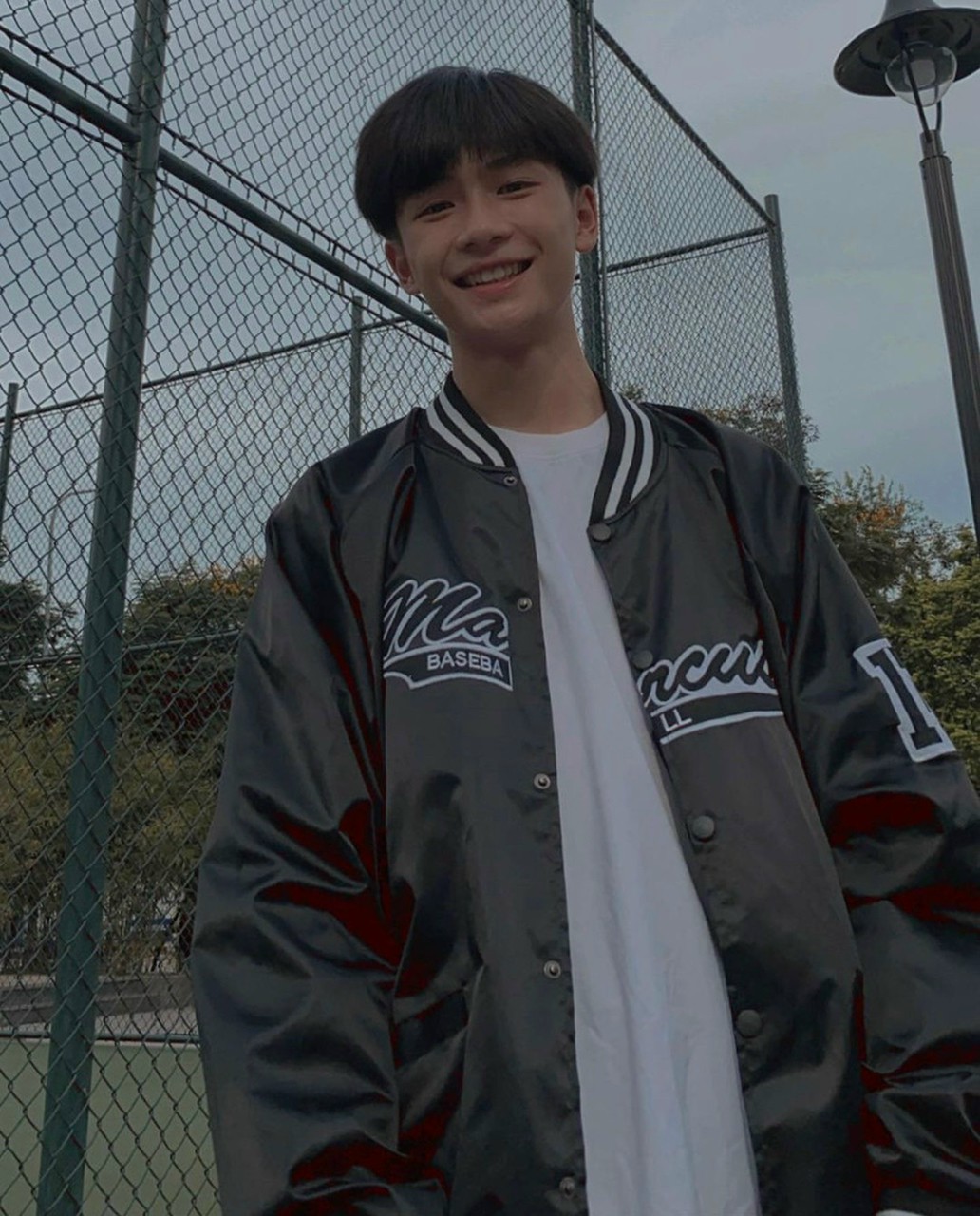 Áo Khoác Bomber Dù Gió MARCUS - FRESHIP Unisex - Kiểu Bóng Chày Số 17 Nam Nữ Cute