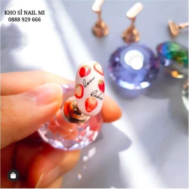 Đế gắn móng mẫu tập vẽ nail - Đế kim cương có nam châm