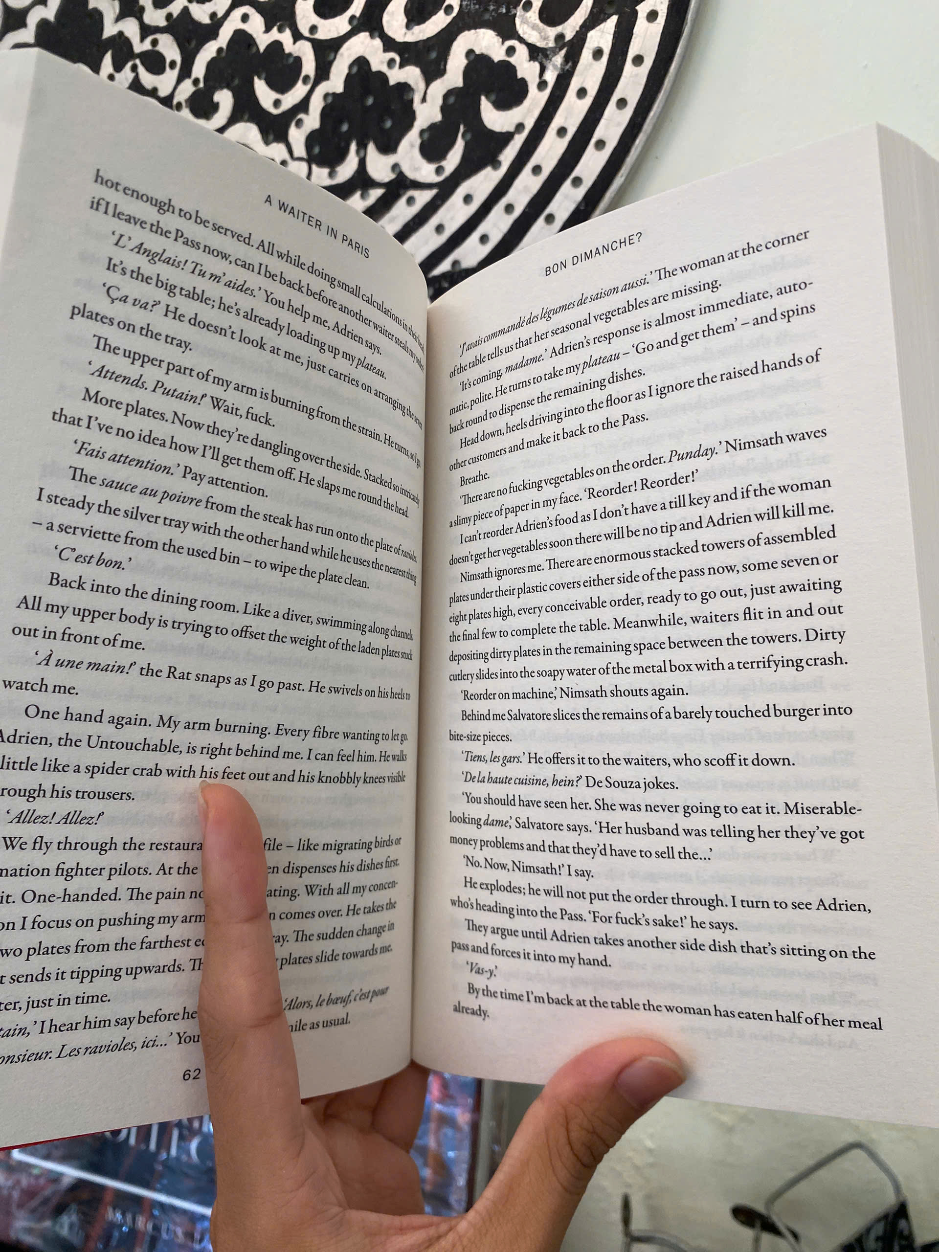 Sách - A Waiter in Paris: Adventures in the Dark Heart of the City by Edward Chisholm | Memoir