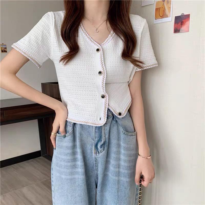 Áo croptop dệt kim sơ mi nữ tay ngắn cổ V cúc ngọc viền thời trang thiết kế Quảng Châu cao cấp