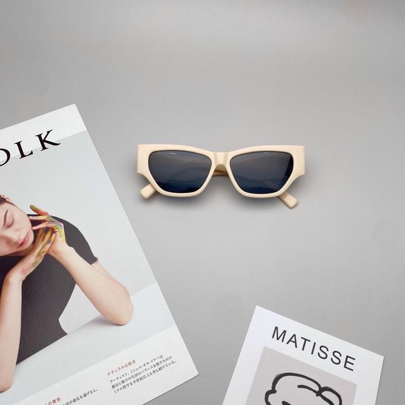 Kính thời trang mắt vếch 2021 Bisou.accessories