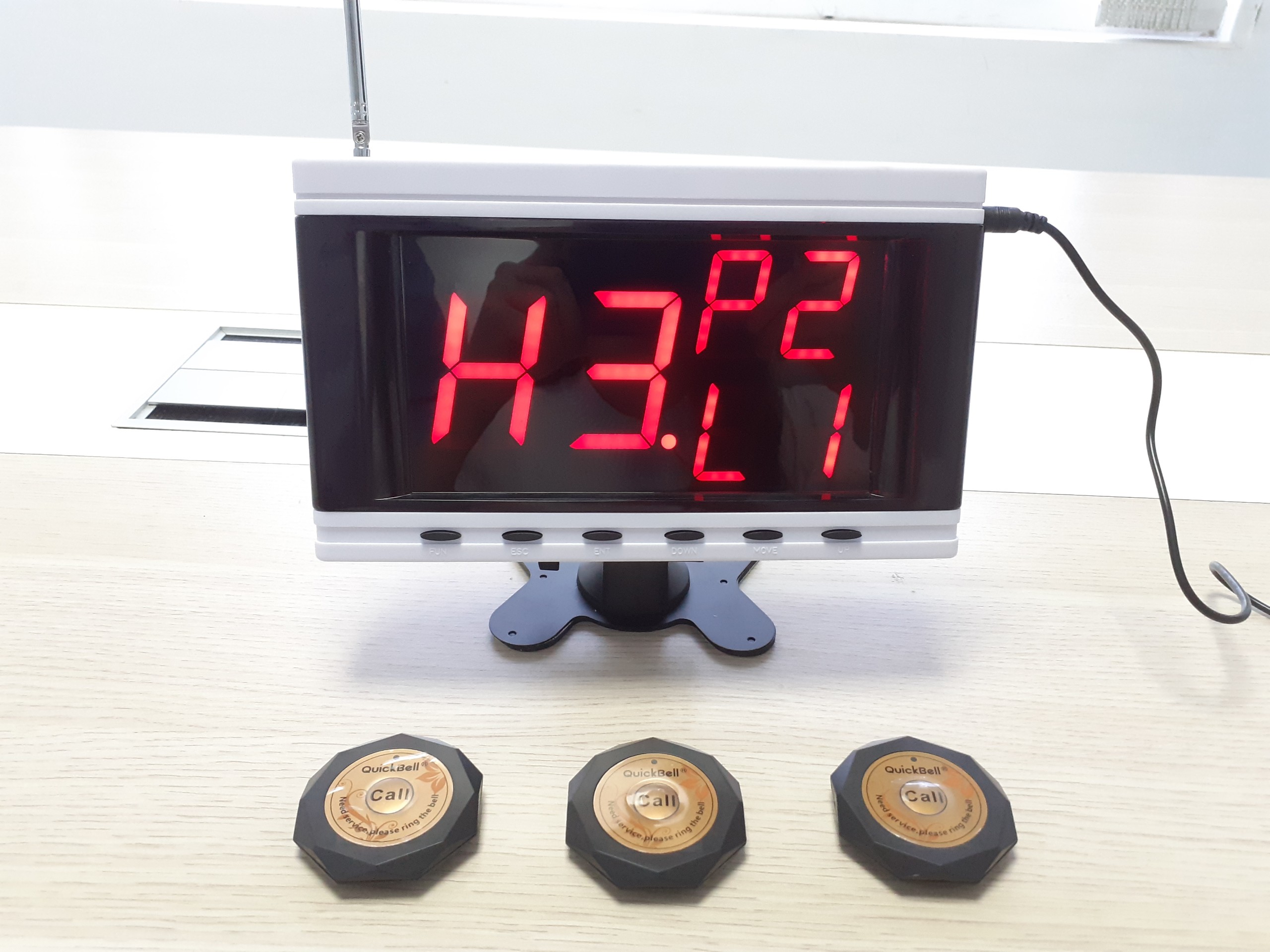 Bộ chuông gọi phục vụ không dây Quickbell S632 cho nhà hàng, quán cà phê...
