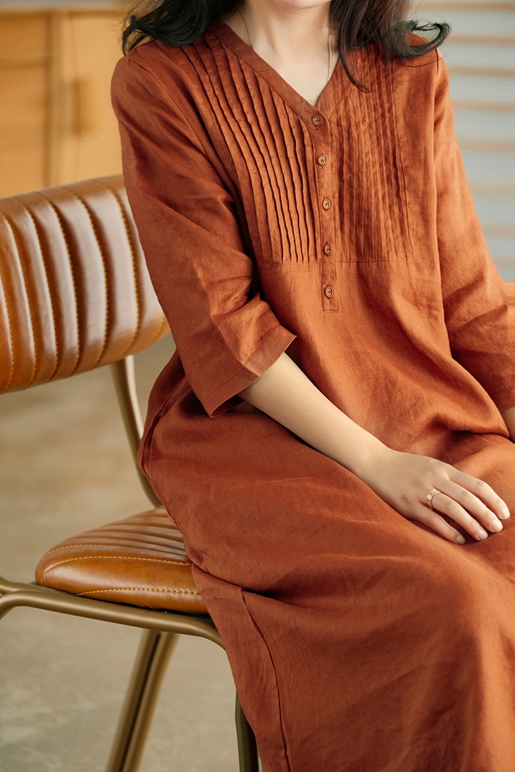 Đầm linen suông nữ thiết kế cổ xẻ xếp li, tay lỡ phong cách thanh lịch Đũi Việt
