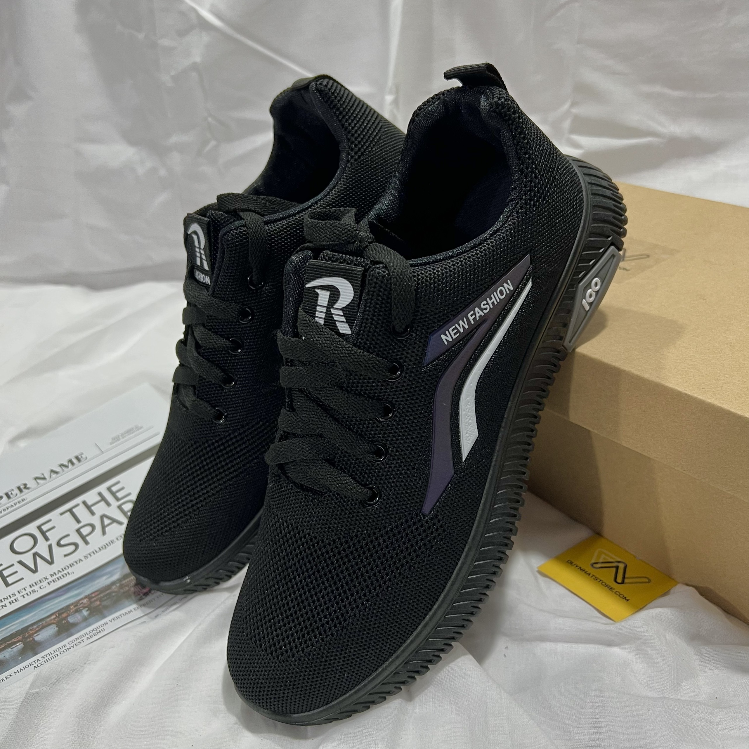 Giày Thể Thao Nam Màu Đen Thui Viền Cao Duy Nhật Store Sang Bonsai Uzzang Đẹp Độn 2cm Êm Sneaker Bata Trendy Đơn Giản