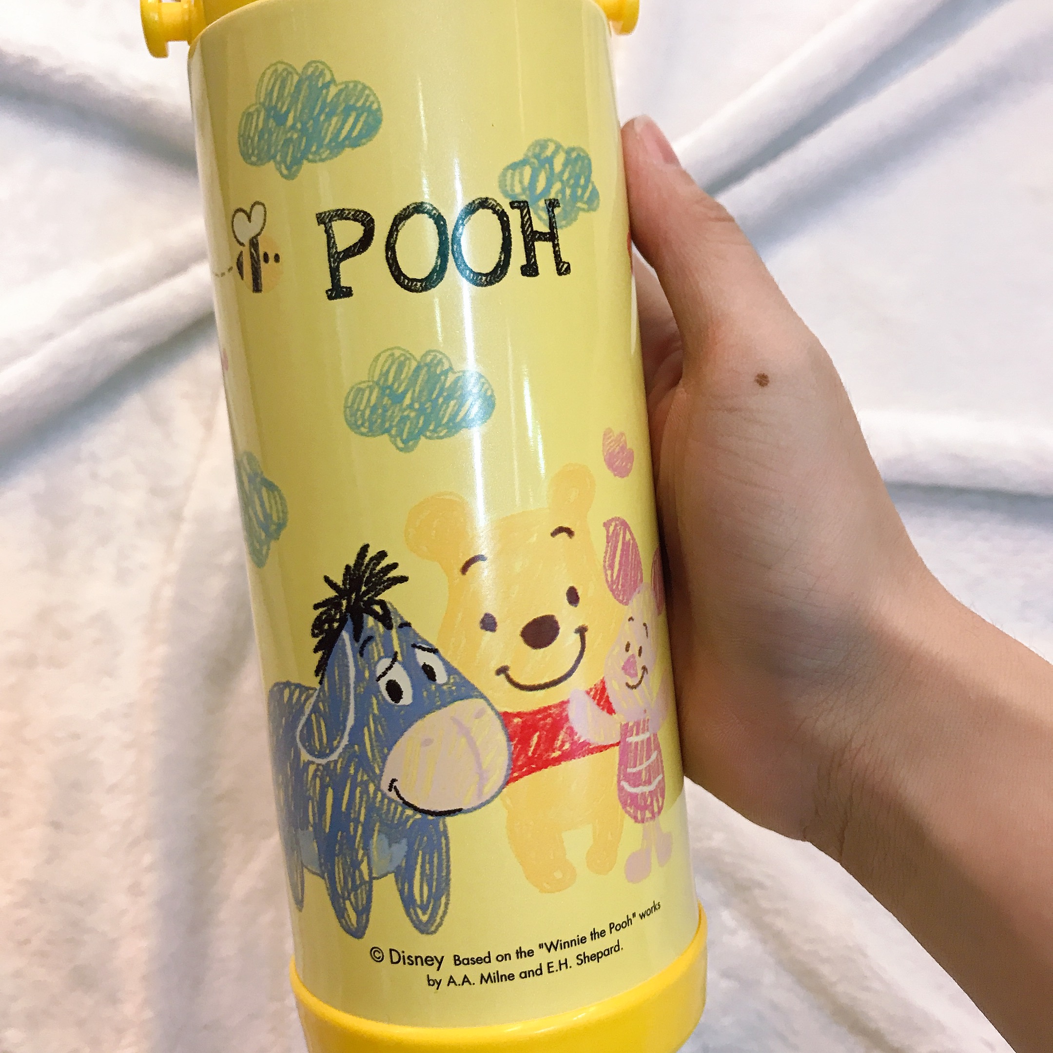 Bình nước giữ nhiệt hình gấu Pooh và những người bạn màu vàng cho trẻ em, các bé, học sinh - (450ml) - WD-3410PHV-4