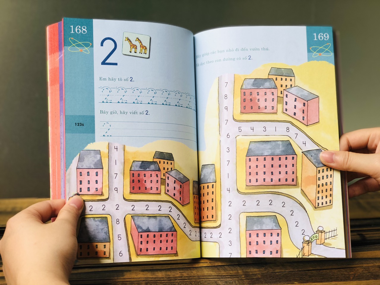 Sách brain quest workbook kindergarten phát triển tư duy iq cho bé
