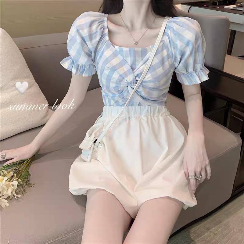 Áo kẻ caro xoắn ngực cổ vuông 2 màu y hình