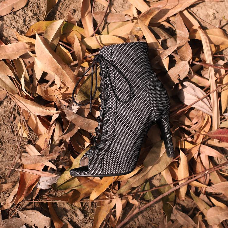 Thanh lịch mắt cá chân phụ nữ phụ nữ Latin sexy stilettos giày cao gót cho phụ nữ giày nhảy Latin giày cao gót Color: Flower Snake 9.5cm Shoe Size: 34