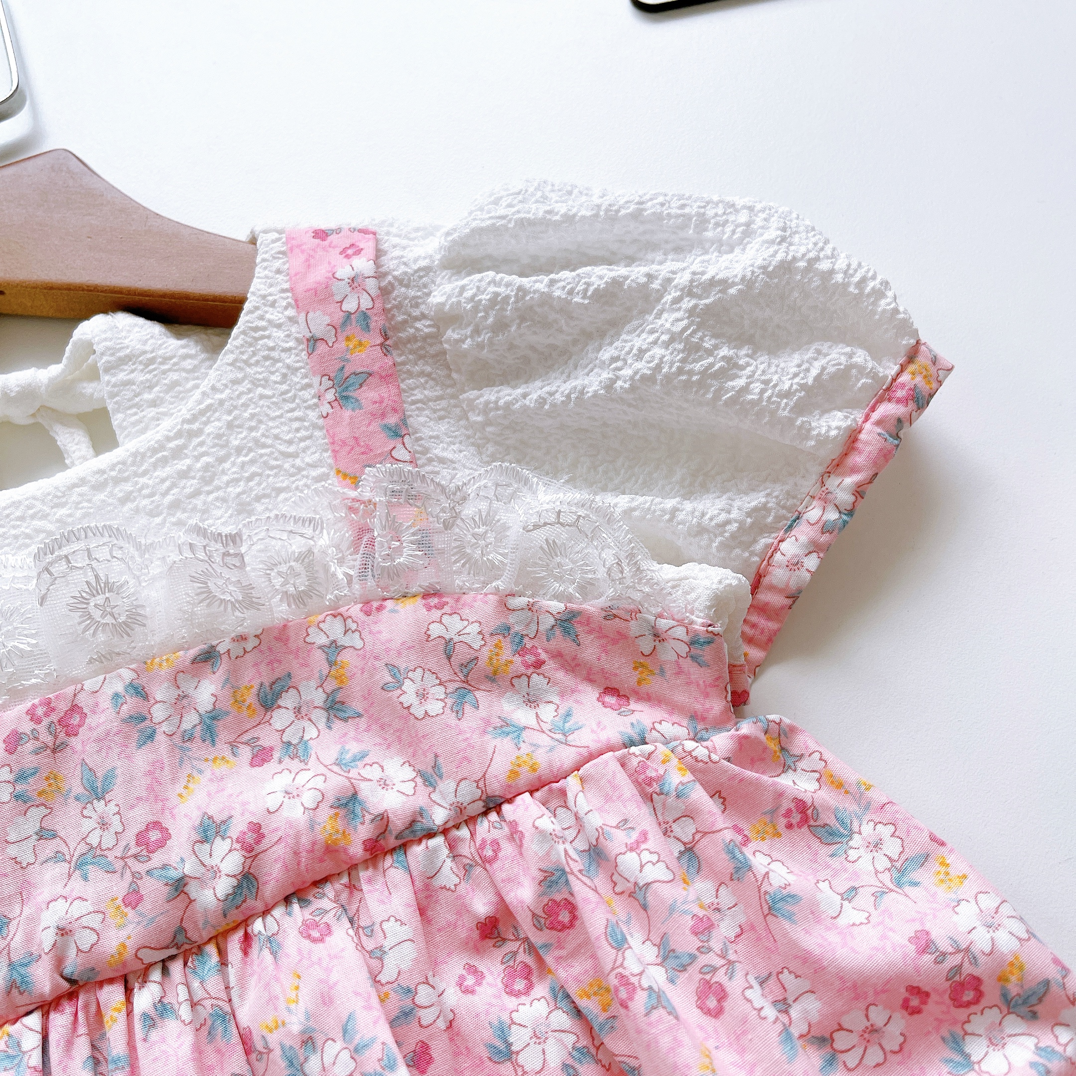 Body yếm hồng bé gái 4 đến 12kg , Bodysuit phối ren
