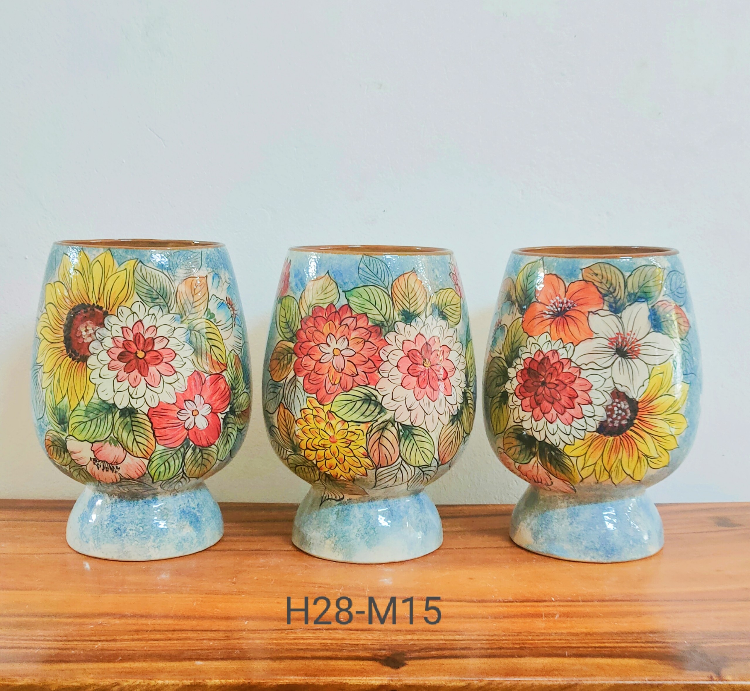 Lọ hoa gốm sứ Bát Tràng cao cấp dáng ly cao 28cm vẽ tay