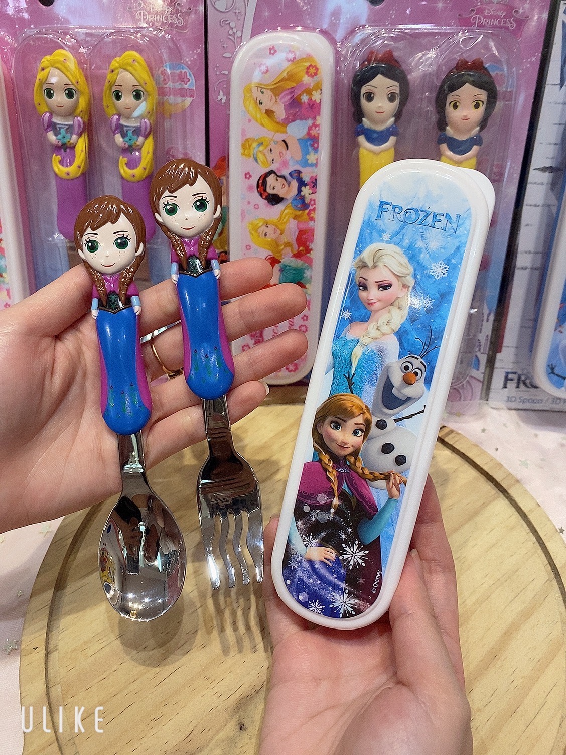 Set muỗng , nĩa inox 3D kèm hộp đựng hình công chúa Anna Frozen siêu xinh cho bé gái - PDP2229