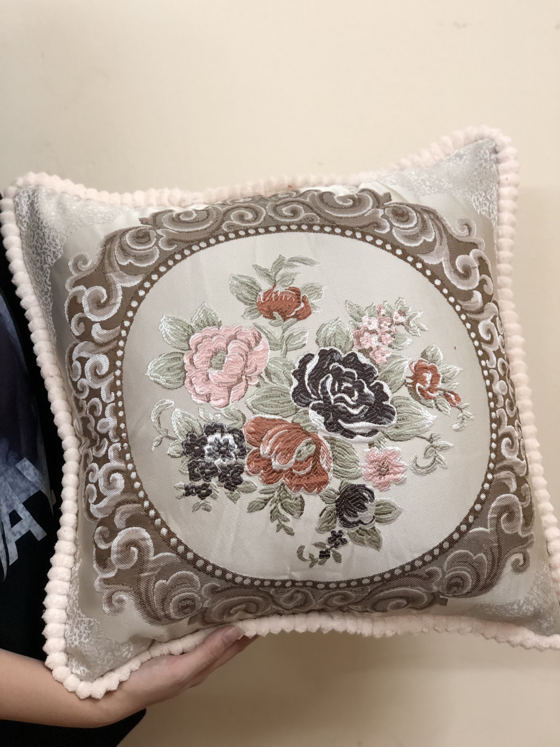 Gối Tựa Lưng Sofa - Thêu Tổng hợp