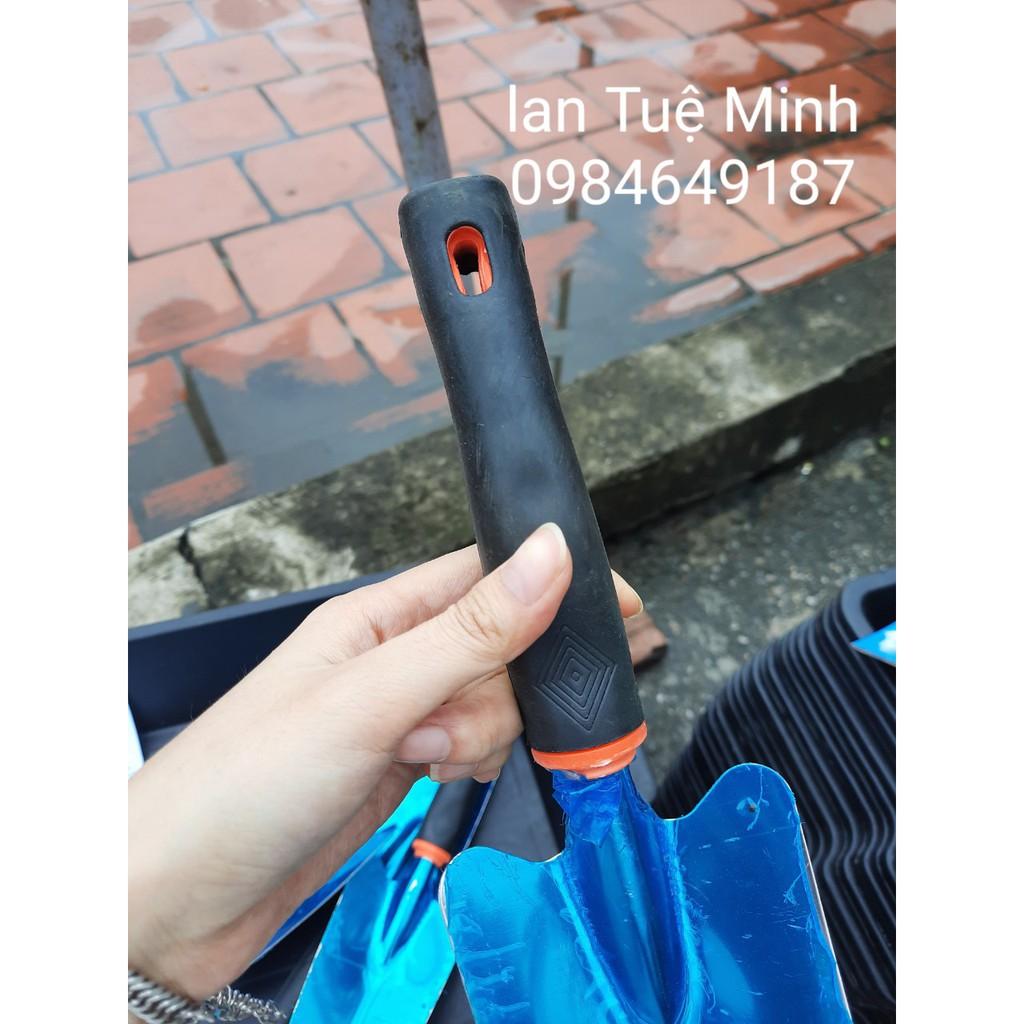 Xẻng làm vườn to chắc chắn