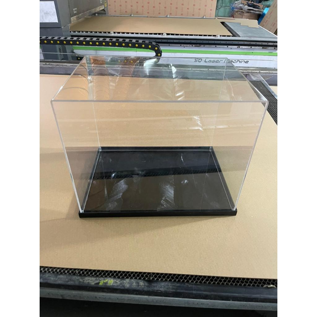 Hộp trưng bày sản phẩm chống bụi - kích thước phủ bì D30 R7.1 C24.4cm