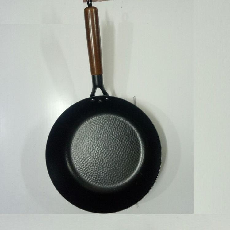 Chảo Thép Rèn Vân Búa Chống Dính Tay Cầm Gỗ Kiểu Sâu Lòng Size 28cm Dùng Được Bếp Từ