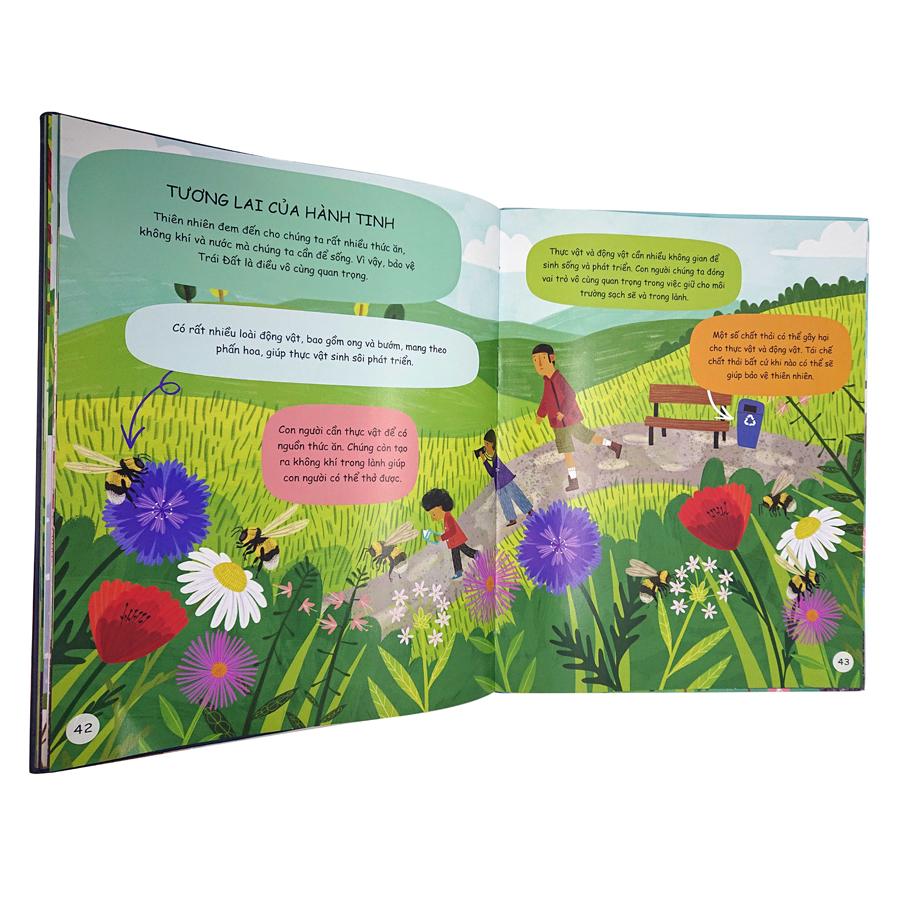 Combo 2 Cuốn Sách Đầu Đời Của Bé - Khám Phá Trái Đất, Khám Phá Vũ Trụ.