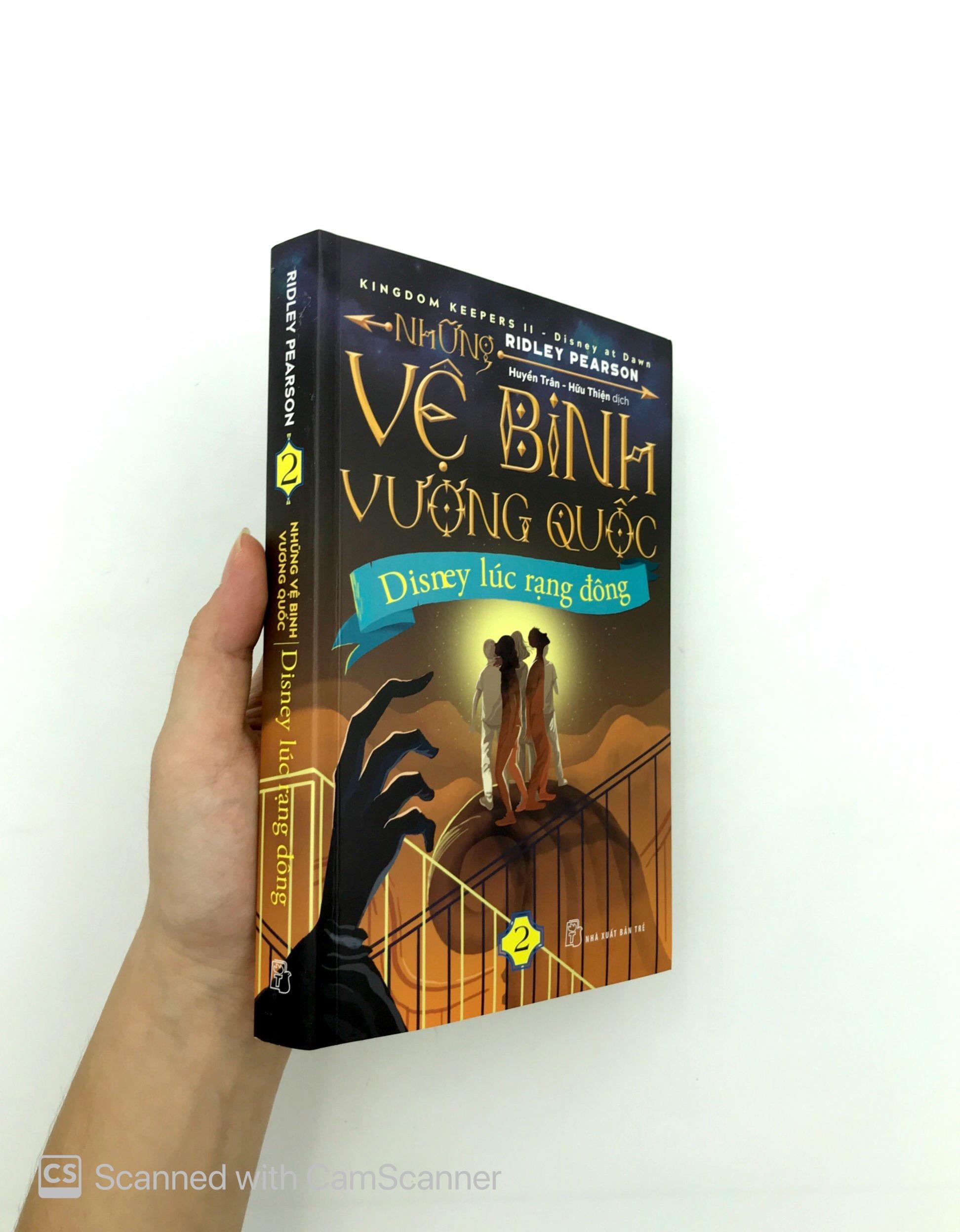 Sách Những Vệ Binh Vương Quốc - Disney Lúc Rạng Đông ( Tập 2 )