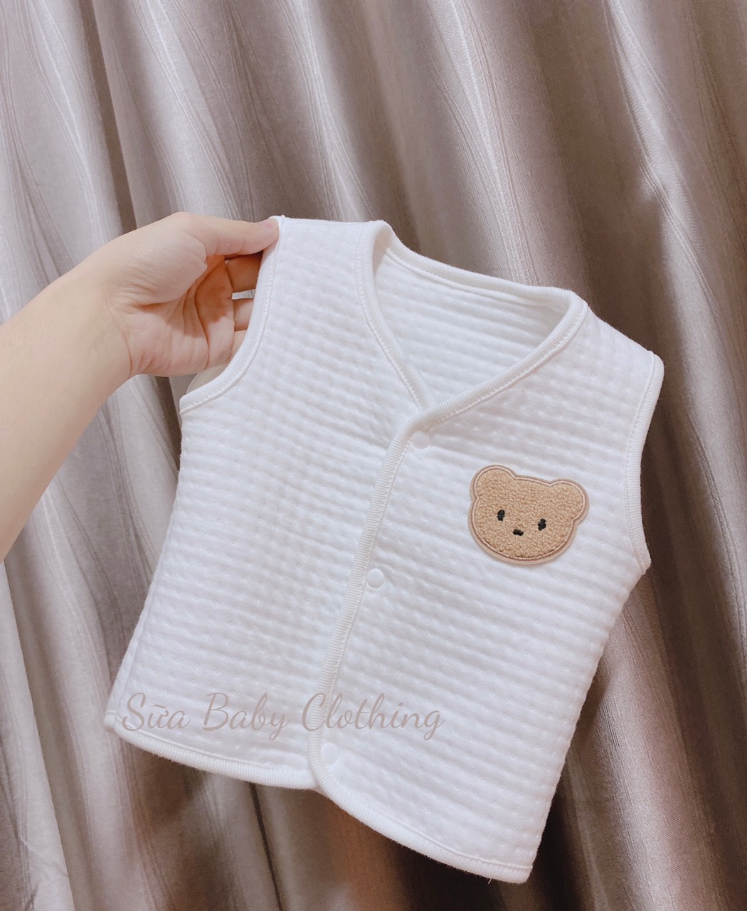 Áo gile cotton xuất hàn Gấu thêu mềm mại cho bé