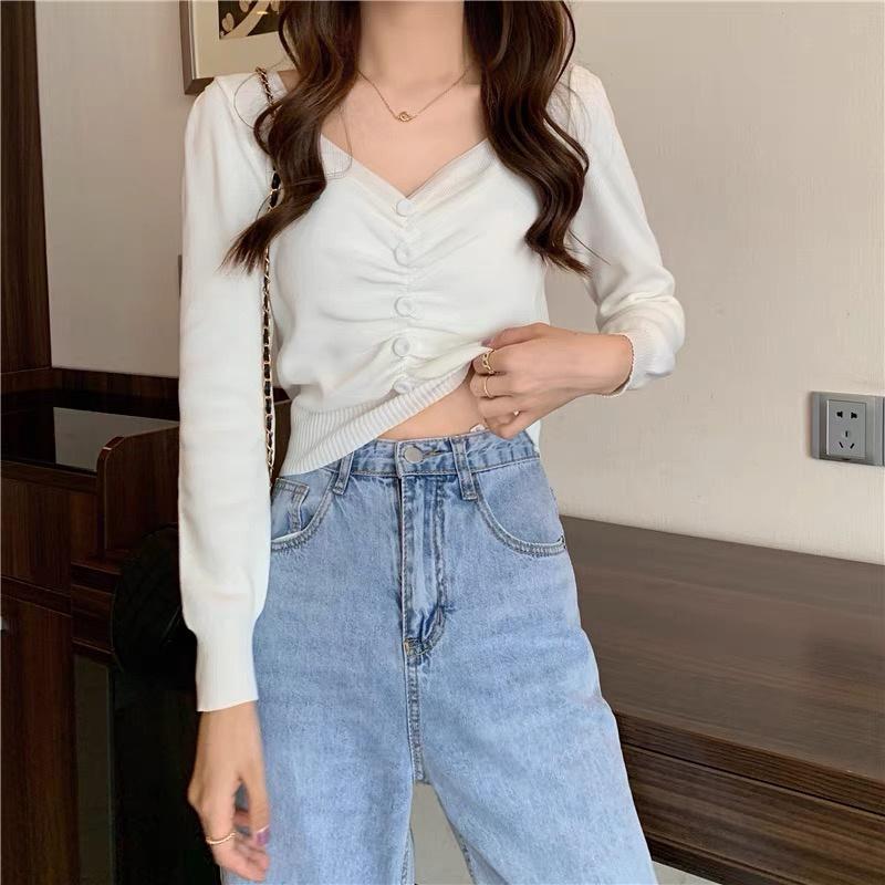 MS237 Áo len nữ rúm ngực đính khuy tay bồng cổ tim