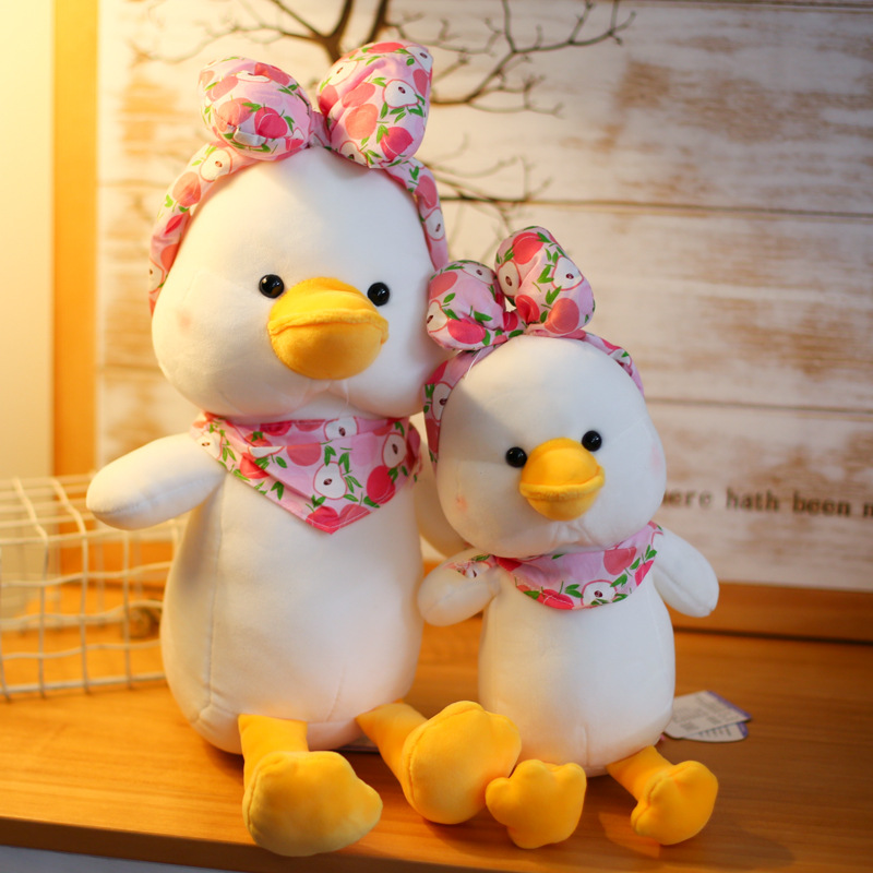 Gấu bông vịt trắng baby đeo khăn, nơ trái cây siêu dễ thương mềm mịn (25cm) vải miniso 4 chiều co giãn êm ái, an toàn cho trẻ nhỏ