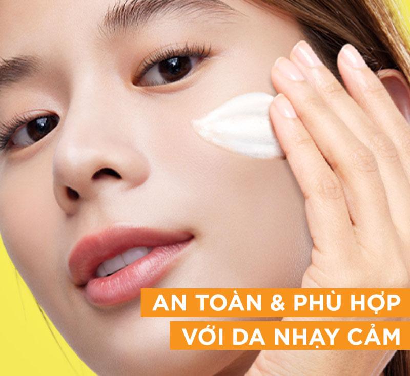Gel Rửa Mặt Garnier Skin Natural Bright Complete Vitamin C Gel Wash 120ml