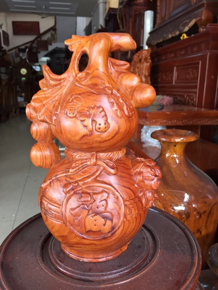 Bình hồ lô, gỗ hương việt nam nguyên khối, kích thước cao 30cm x đường kính 18cm