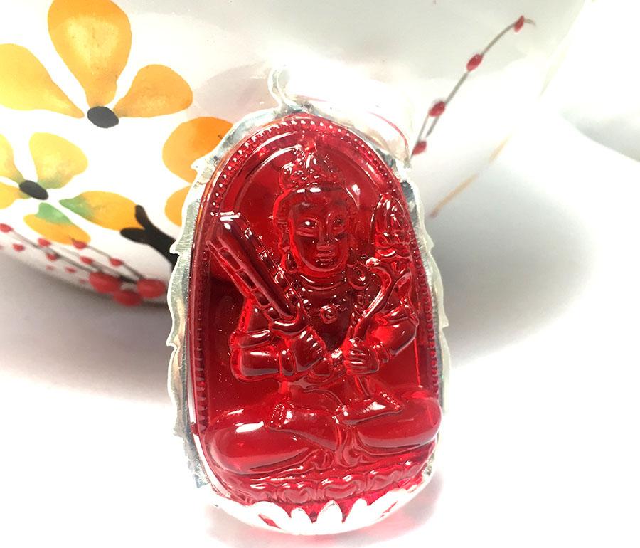 Mặt dây nam bản mệnh ngài Hư Không Tạng  màu đỏ bọc đài sen bạc cho người tuổi Sửu - Tuổi Dần Bạc QTJ - MBM18