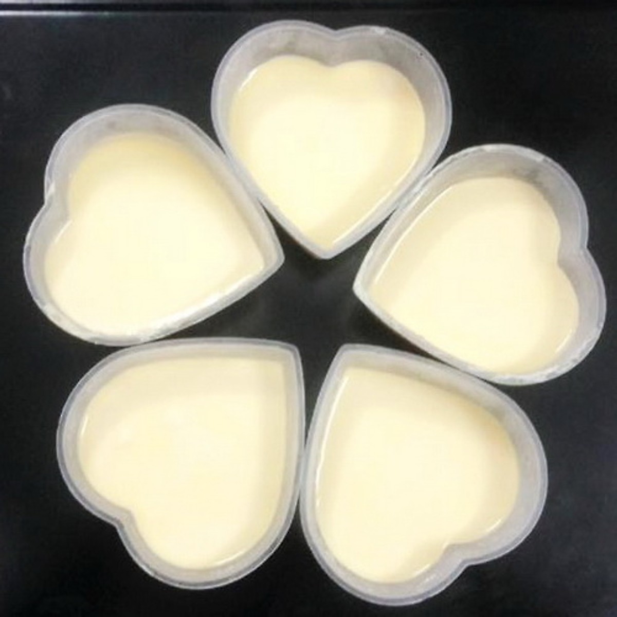 Combo 50 Khuôn Làm Pudding Bánh Flan Rau Câu Hình Trái Tim Có Nắp 7cm