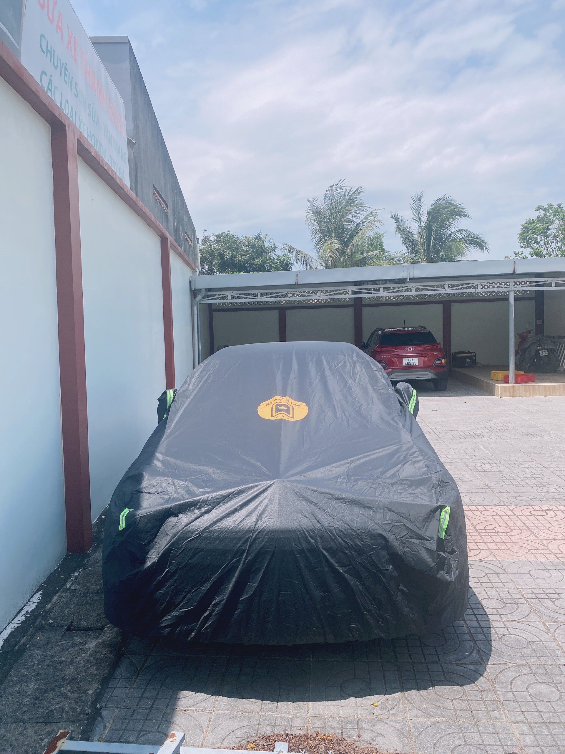 Bạt phủ ô tô MG RX5 thương hiệu Macsim sử dụng trong nhà và ngoài trời chất liệu Polyester - màu đen