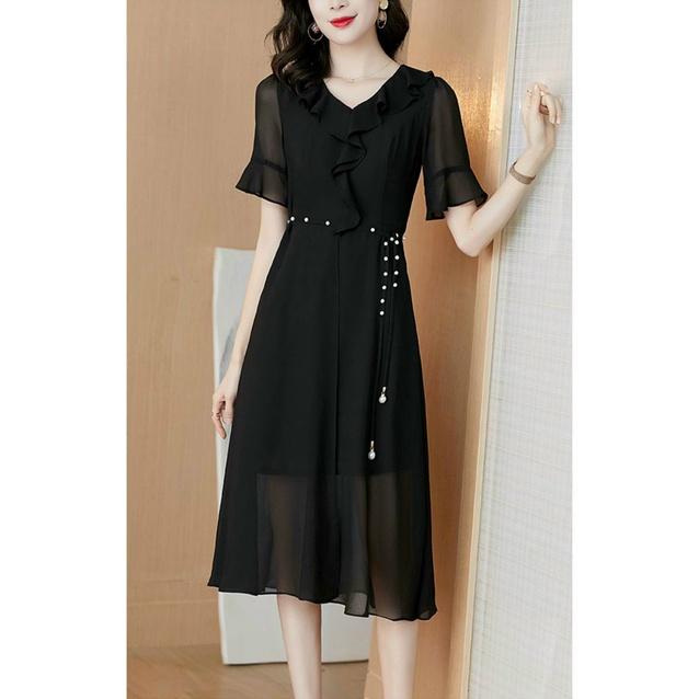 Đầm voan nữ trung niên cách điệu dự tiệc công sở dạo phố đỏ đen đơn giản