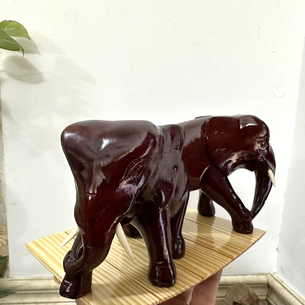 Cặp 2 tượng voi gỗ trang trí phong thủy mang may mắn tài lộc cho gia chủ - Dài 14cm - Gỗ tự nhiên